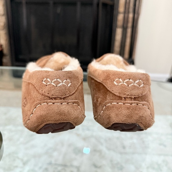 UGG Ashley Water Resistan Chestnut Suede Brown Slippers Women’s Size 7 - Picture 6 of 12